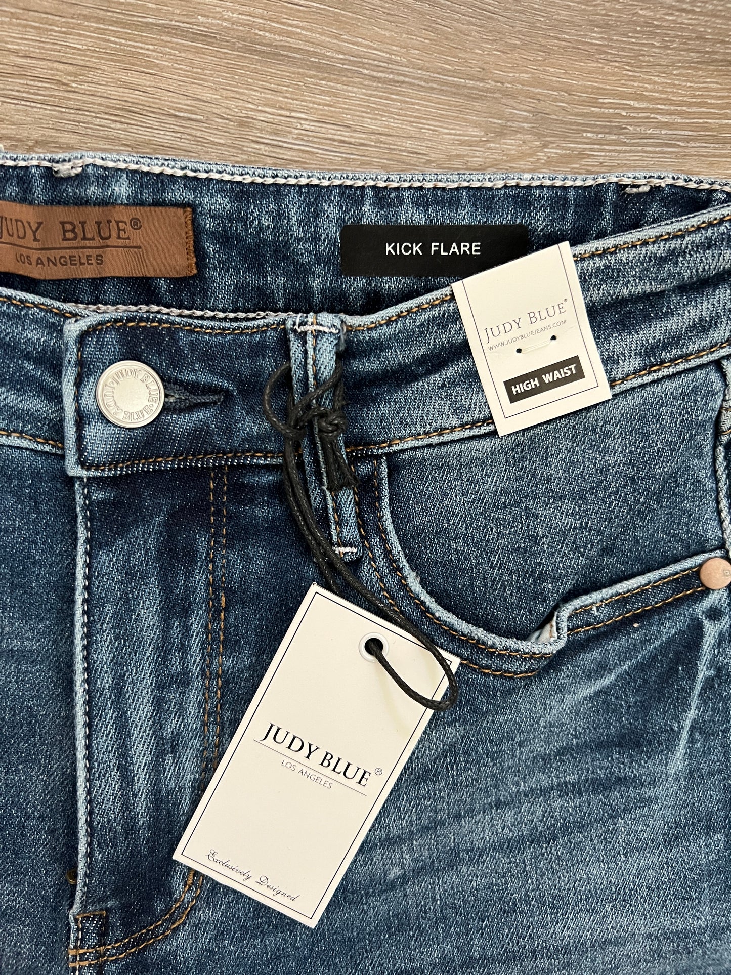 Judy Blue Cropped Kick Flare Jeans