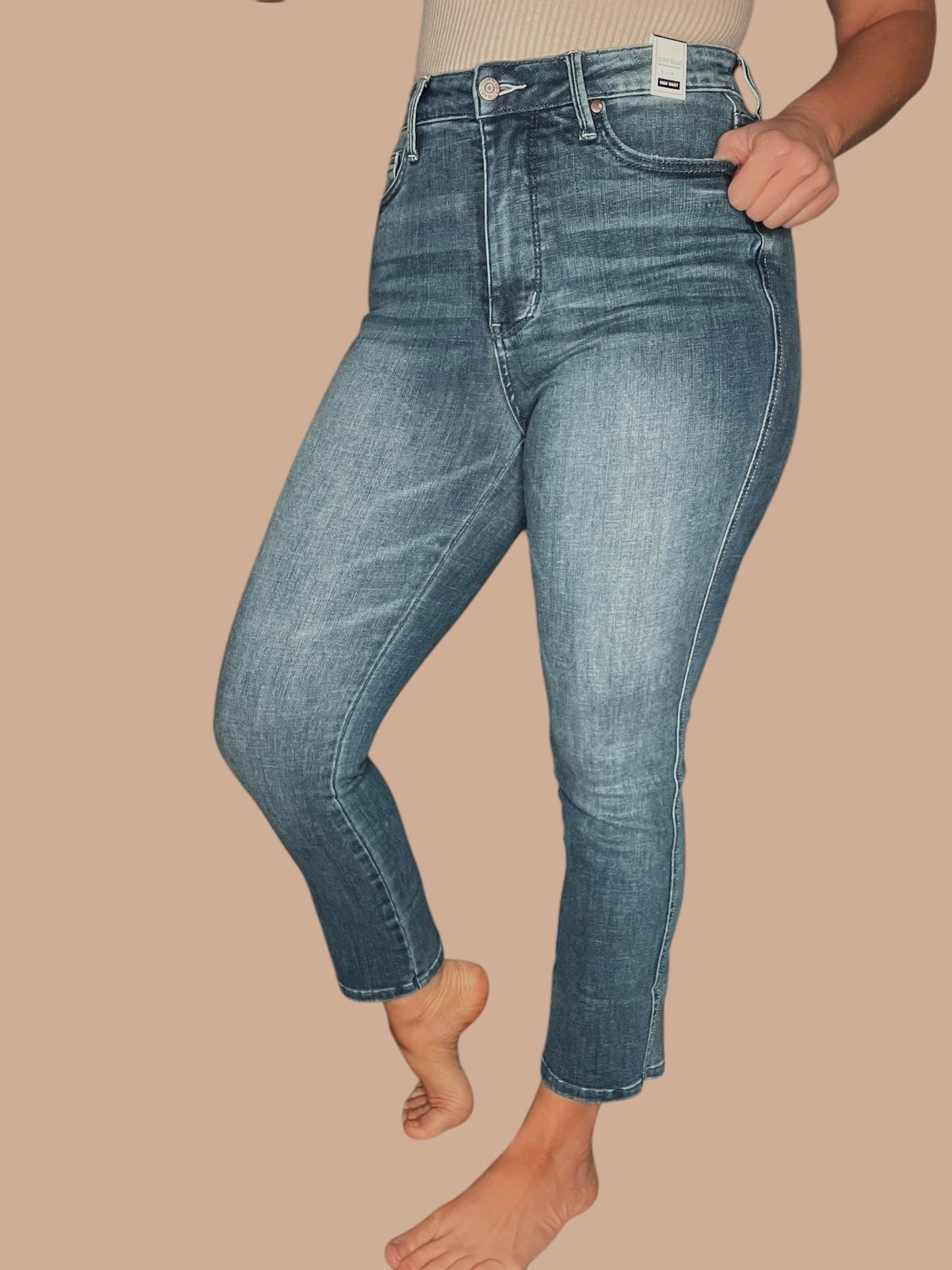 Judy Blue High-Rise Tummy Control Cuffed Capri Jeans