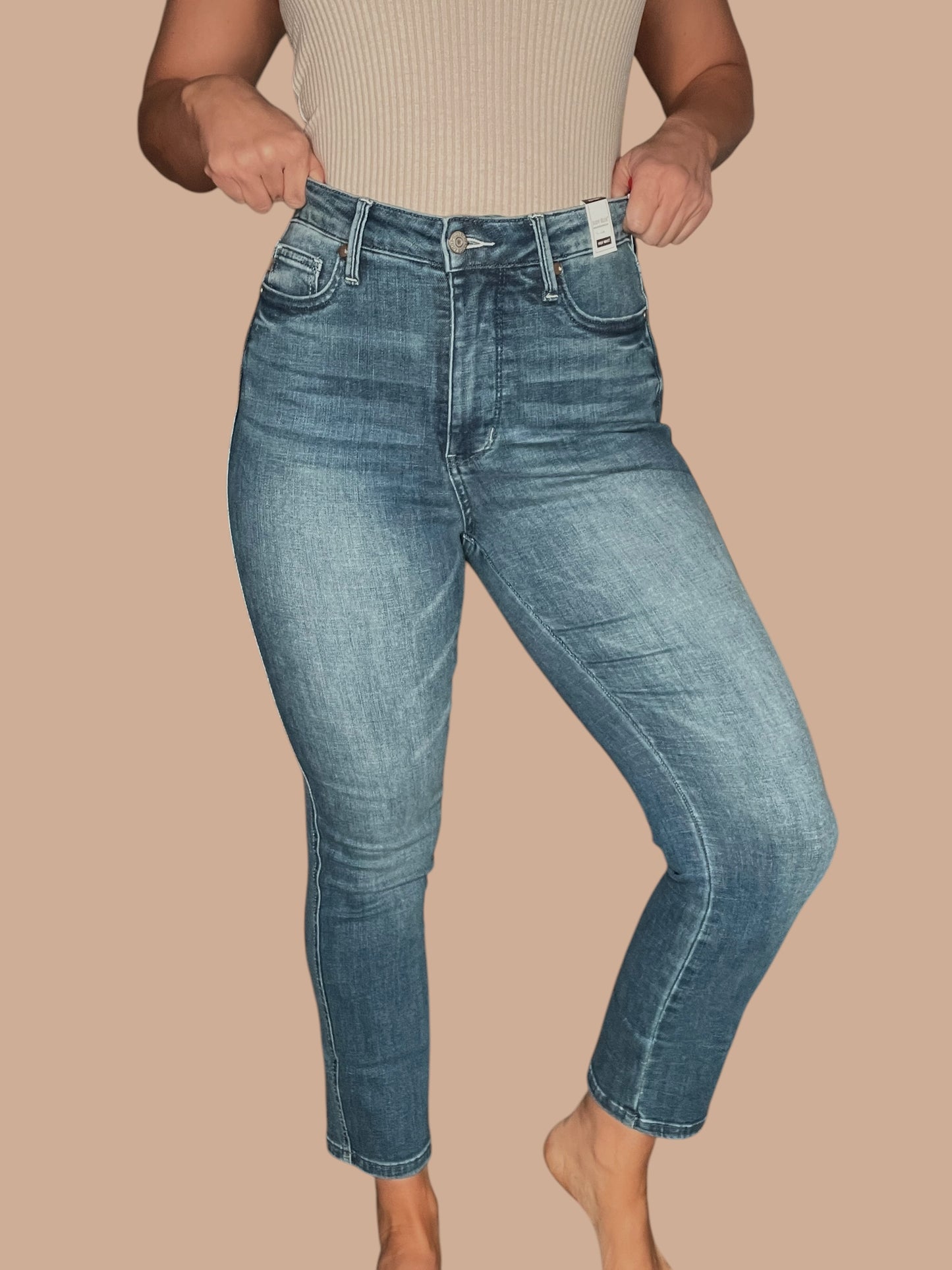 Judy Blue High-Rise Tummy Control Cuffed Capri Jeans