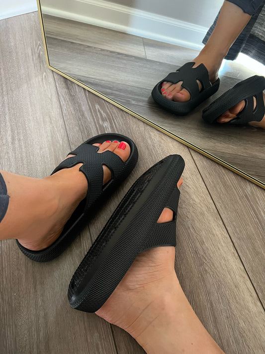 ‘Pool Party’ Platform Slide Sandals