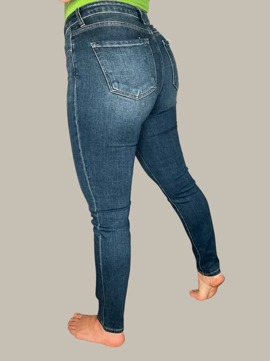 Risen High-Rise Non-Distressed Skinny Jeans