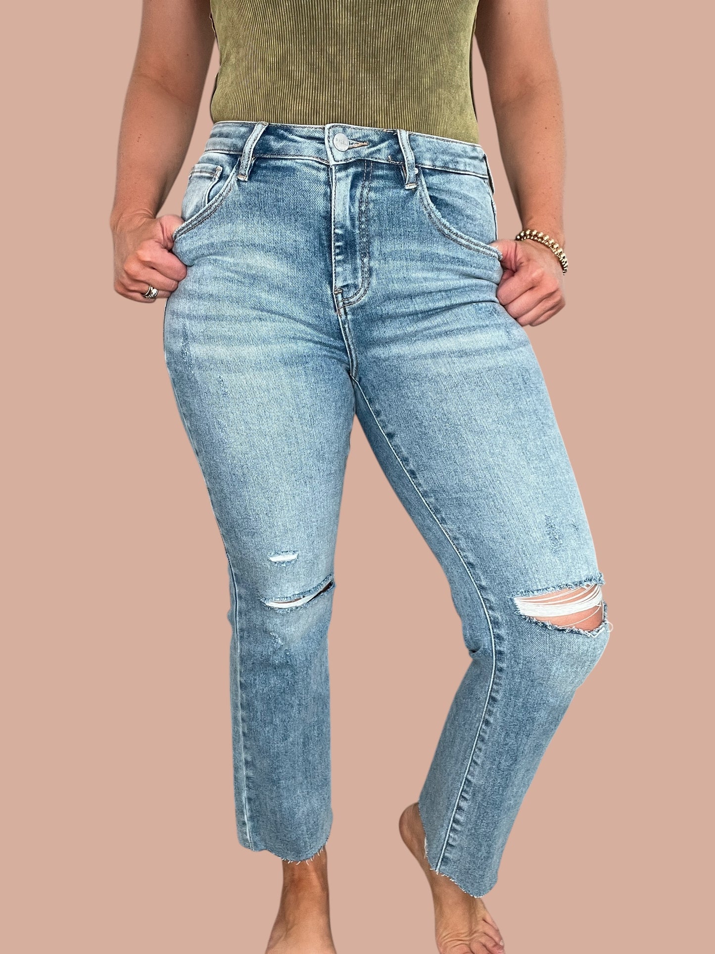 Risen High-Rise Vintage Wash Distressed Knee Jeans